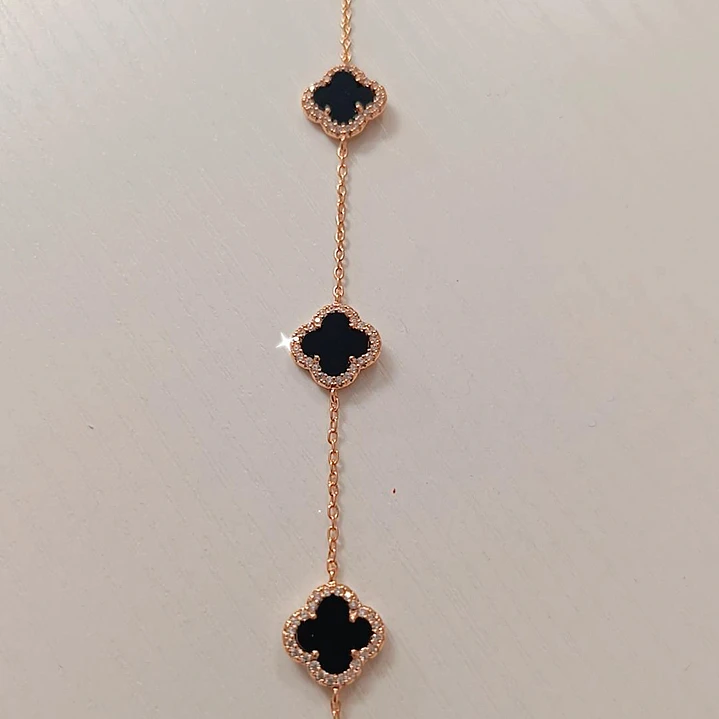 PULSEIRA TREVO CRAVEJADA 3