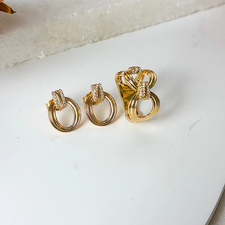 ANEL ELO OVAL CRAVEJADO DETALHE 1