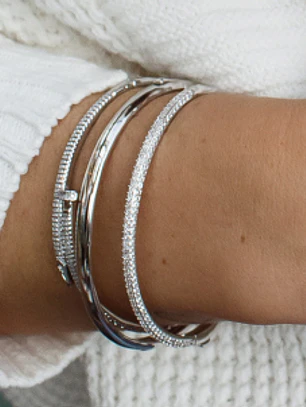 BRACELETE CRAVEJADO FINO