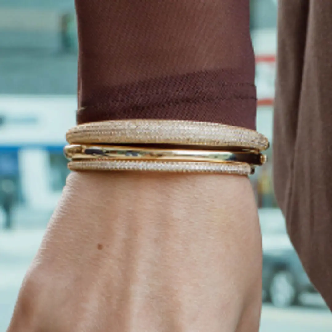 BRACELETE CRAVEJADO FINO 2
