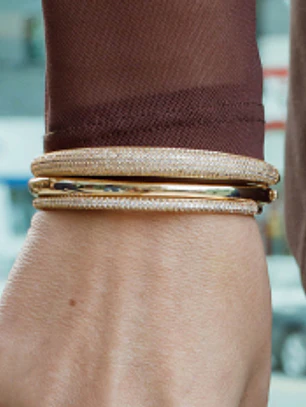 BRACELETE CRAVEJADO FINO
