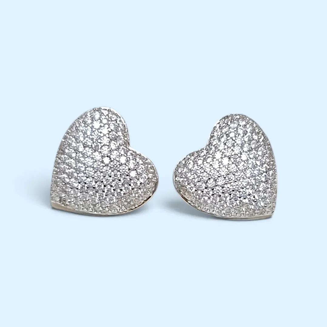 BRINCO CORAÇÃO CRAVEJADO DE MICROZIRCONIAS 1