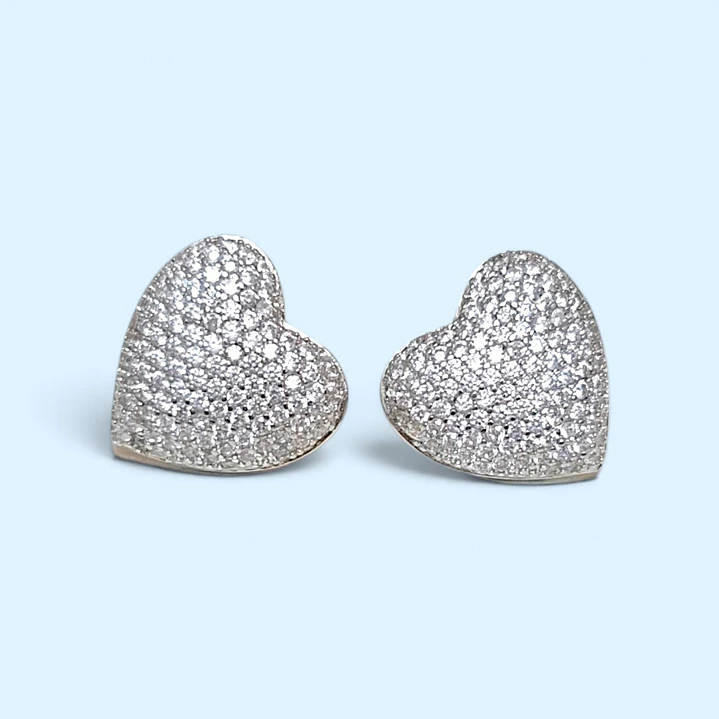 BRINCO CORAÇÃO CRAVEJADO DE MICROZIRCONIAS 1