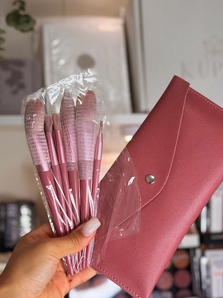 Conjunto 6 Pincéis + Estojo  1