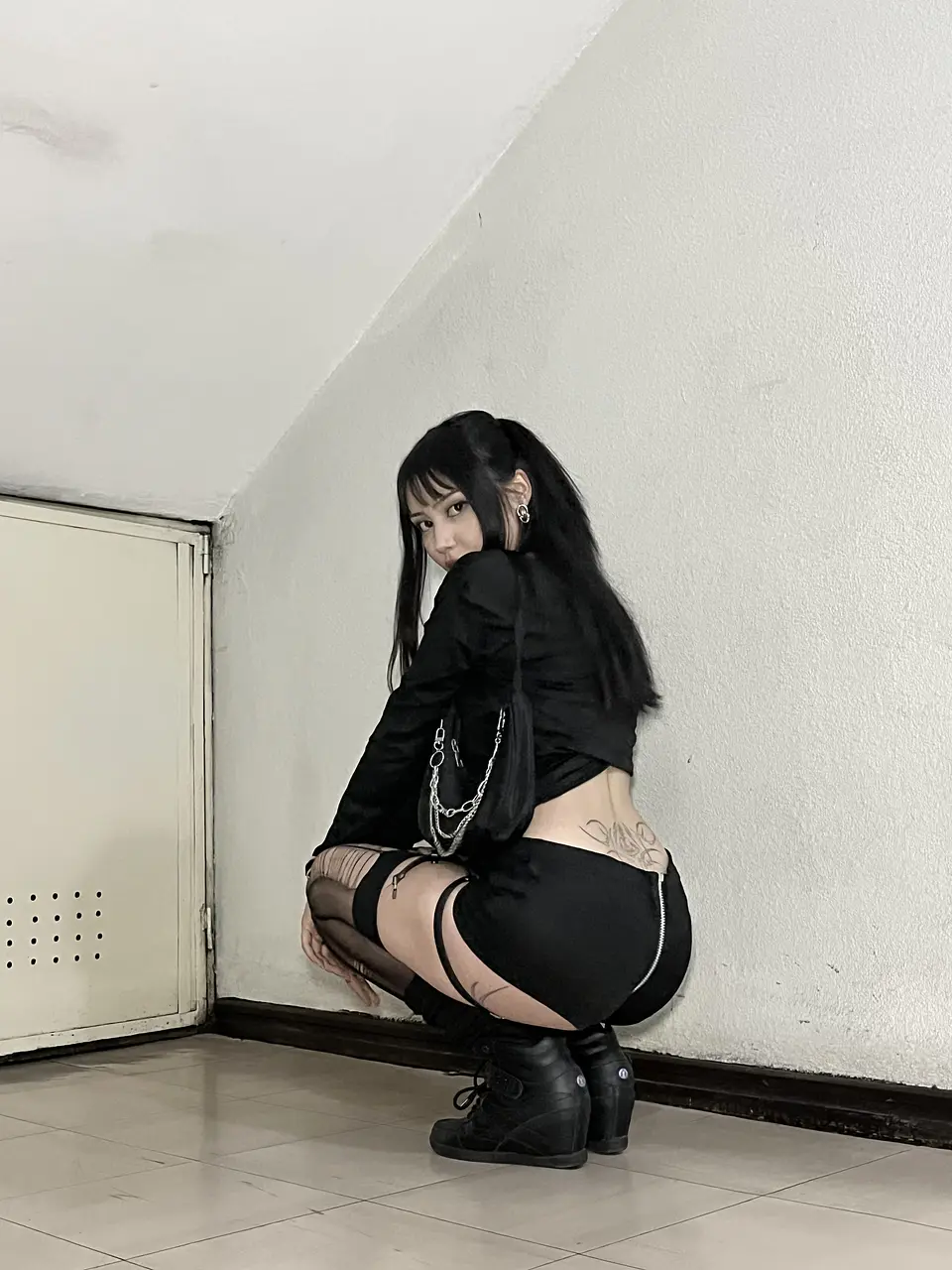Micro-short Chained 5