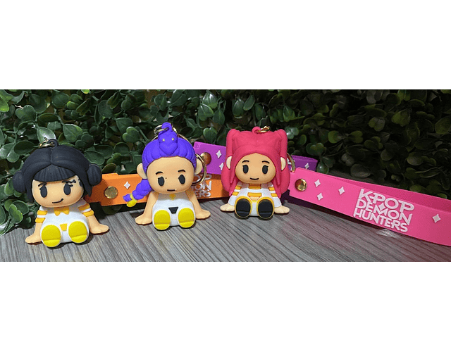 ⭐ Llaveros de Goma 3D – Kpop Demon Hunters (Huntrix)