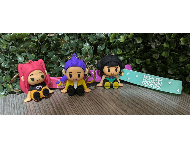 ⭐ Llaveros de Goma 3D – Kpop Demon Hunters (Huntrix)