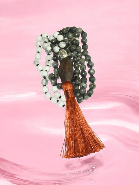 Japa Mala Howlita y Larvikita 6mm borla ladrillo
