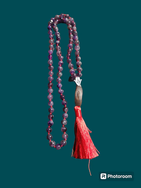 Collar Amatista 8mm borla roja