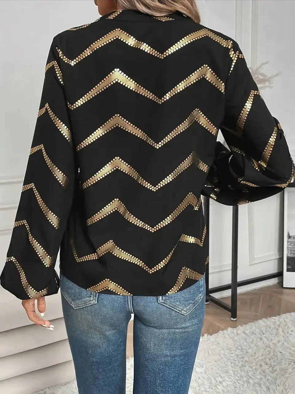 Blusa detalles dorados talla M 1