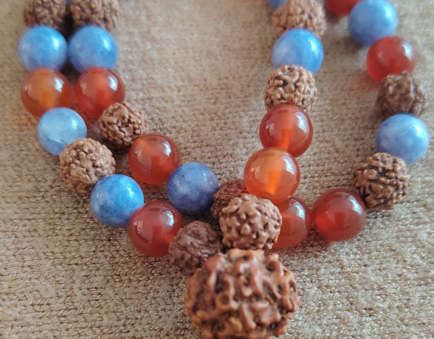 Japa Mala 45 cuentas de Cornalina, Rudraksha y Aguamarina 8mm 4