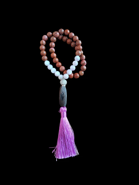 Japa Mala 45 cuentas de Kunzita y Jaspe Rojo de 8mm