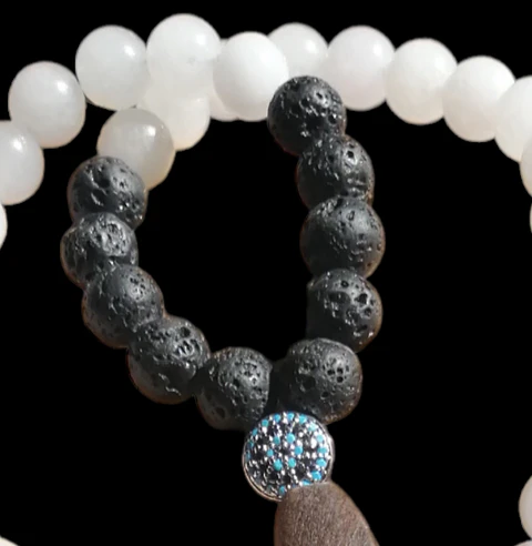 Japa Mala 45 cuentas de Piedra Volcánica y Cuarzo Rosa