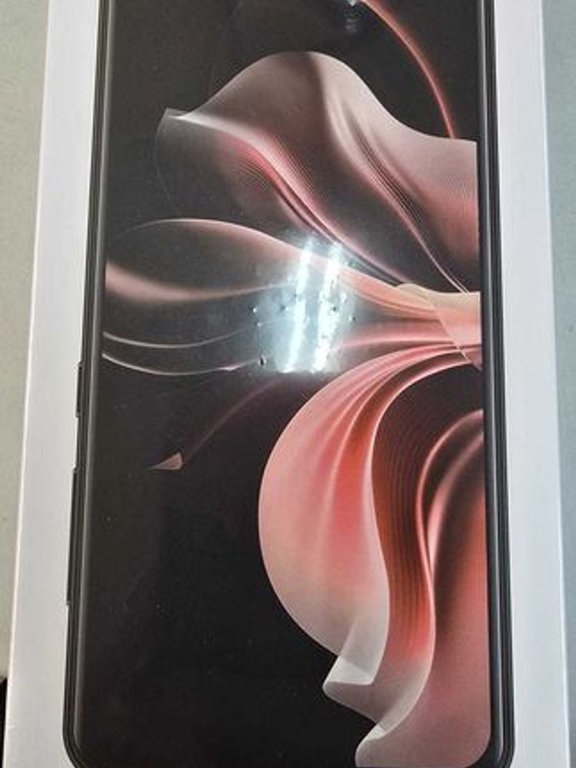 Telemóvel dobravel em caixa lacrada 2