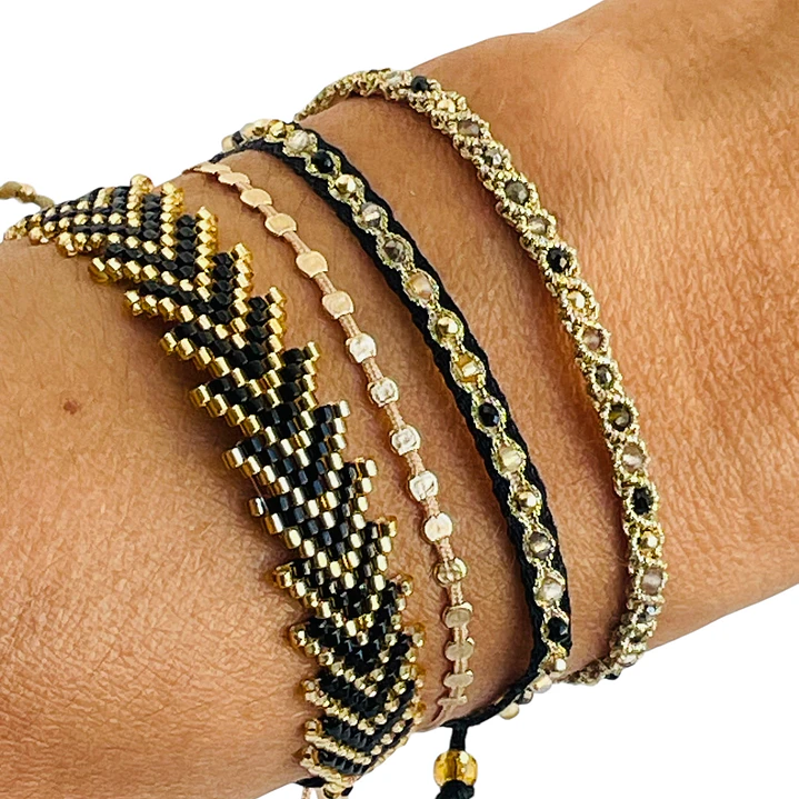 PULSERA ARROW MIYUKI BLACK GOLD 5