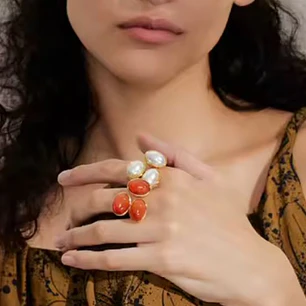 ANILLO YIP TRIPLE PEARL GOLD