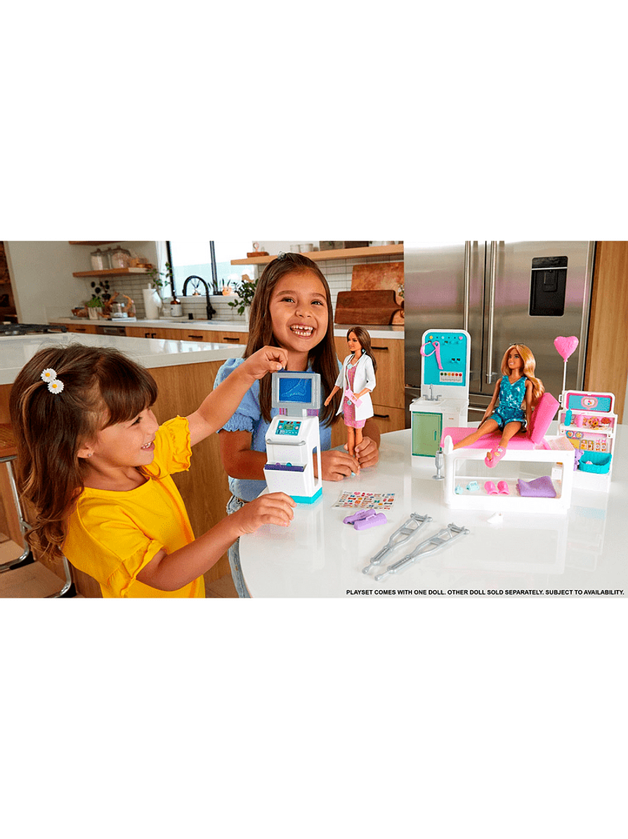 Barbie Clínica Medica  5