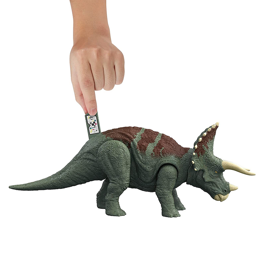 Jurassic World Triceratops Ruge Y Ataca  5