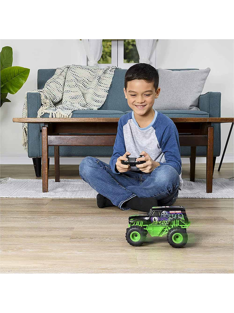 Monster Jam RC 1:24 Grave Digger  6