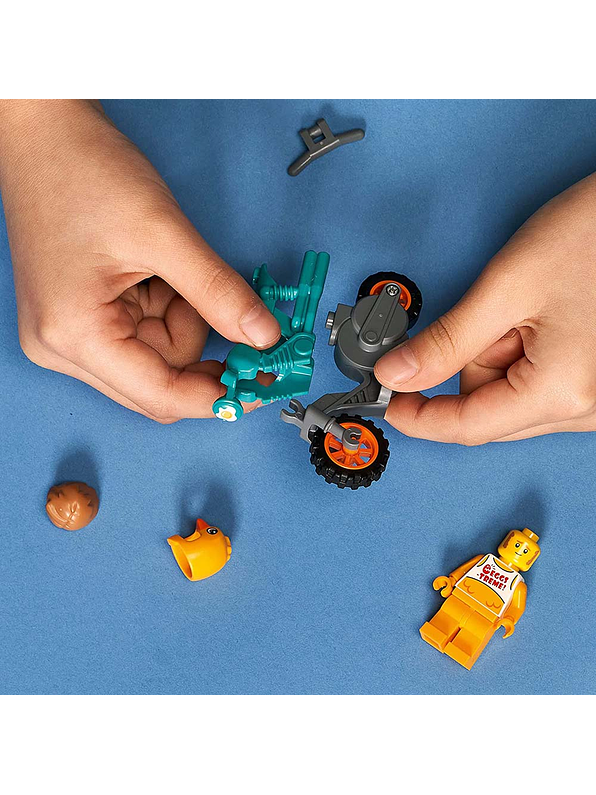 Lego Moto Acrobática Pollo  5