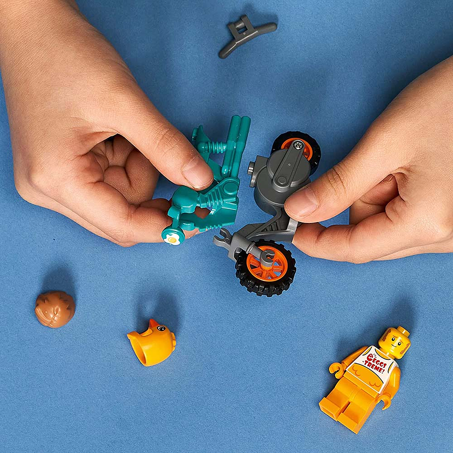 Lego Moto Acrobática Pollo  5