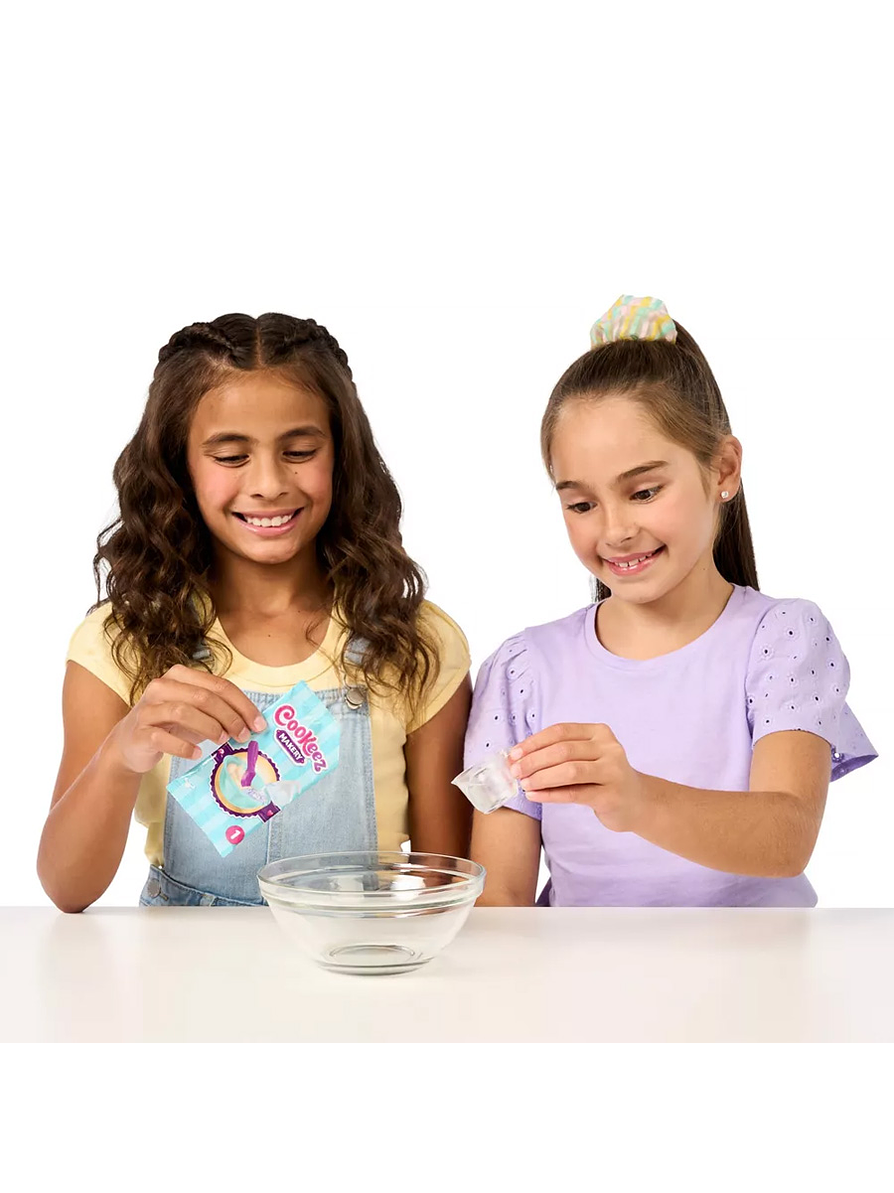 Cookez Makery Freezy Cakes Fridge 2