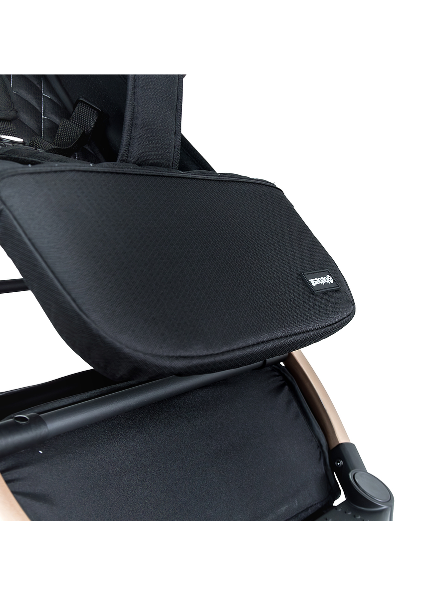 Coche Compacto Pixel Black Premium 8