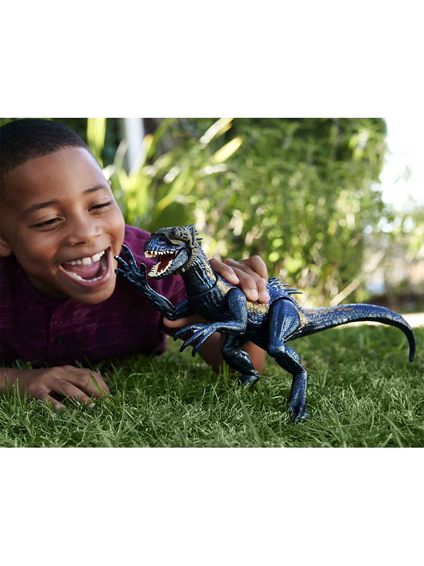 Jurassic World Indoraptor Rastrea & Ataca 5