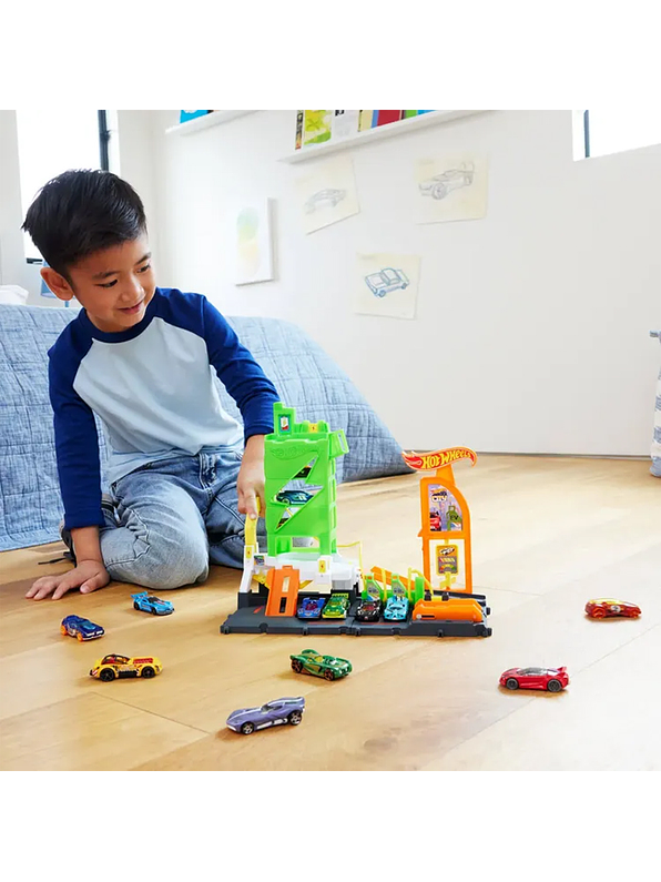 Hot Wheels Super Estación de Combustible 4