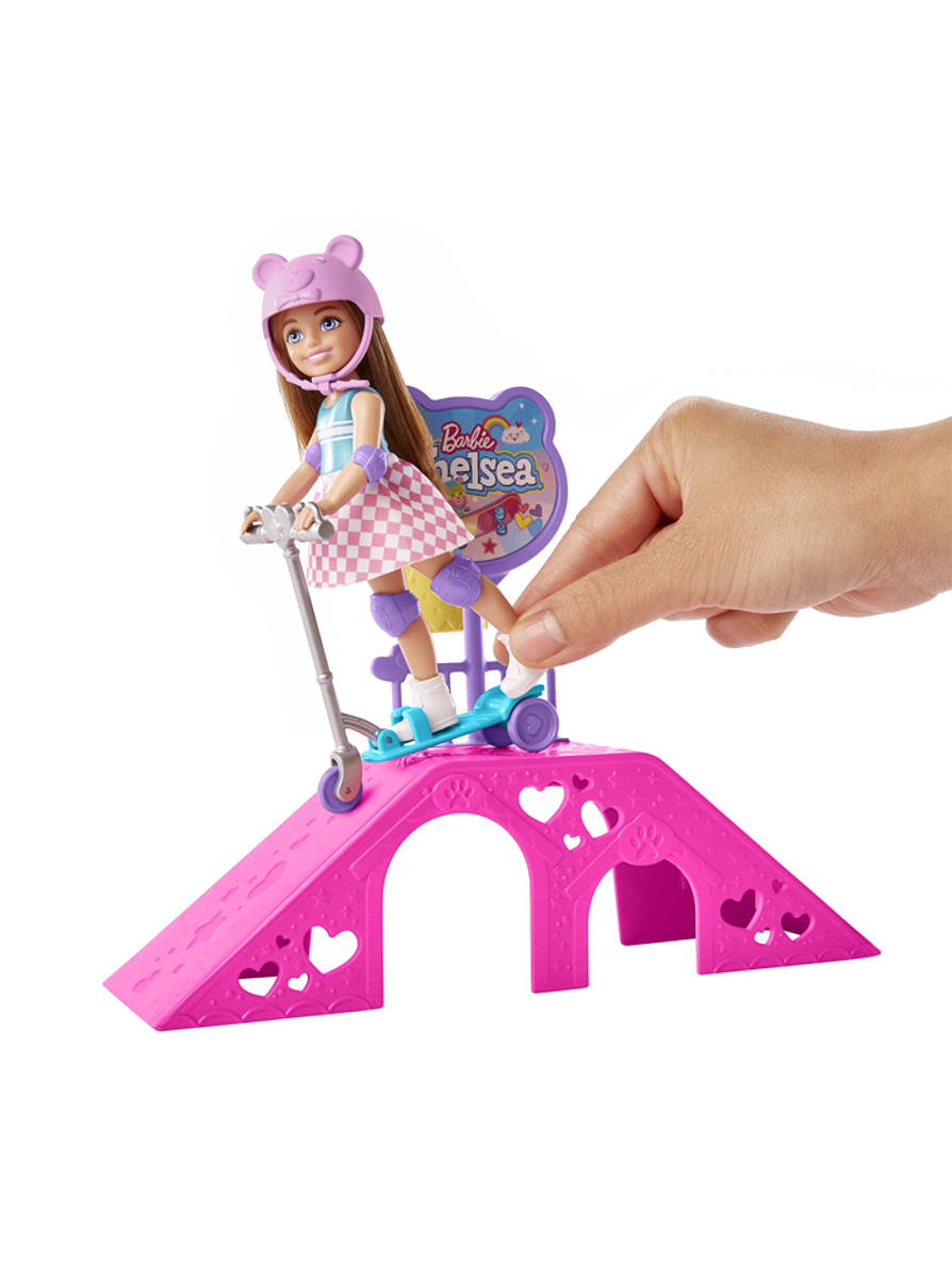 Barbie Chelsea Skate Park 2
