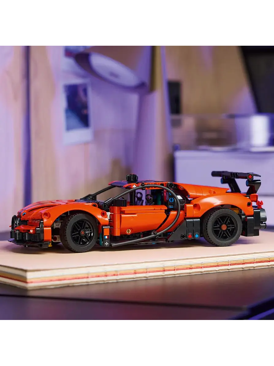 Lego Technic Bugatti Chiron Pur Sport 12