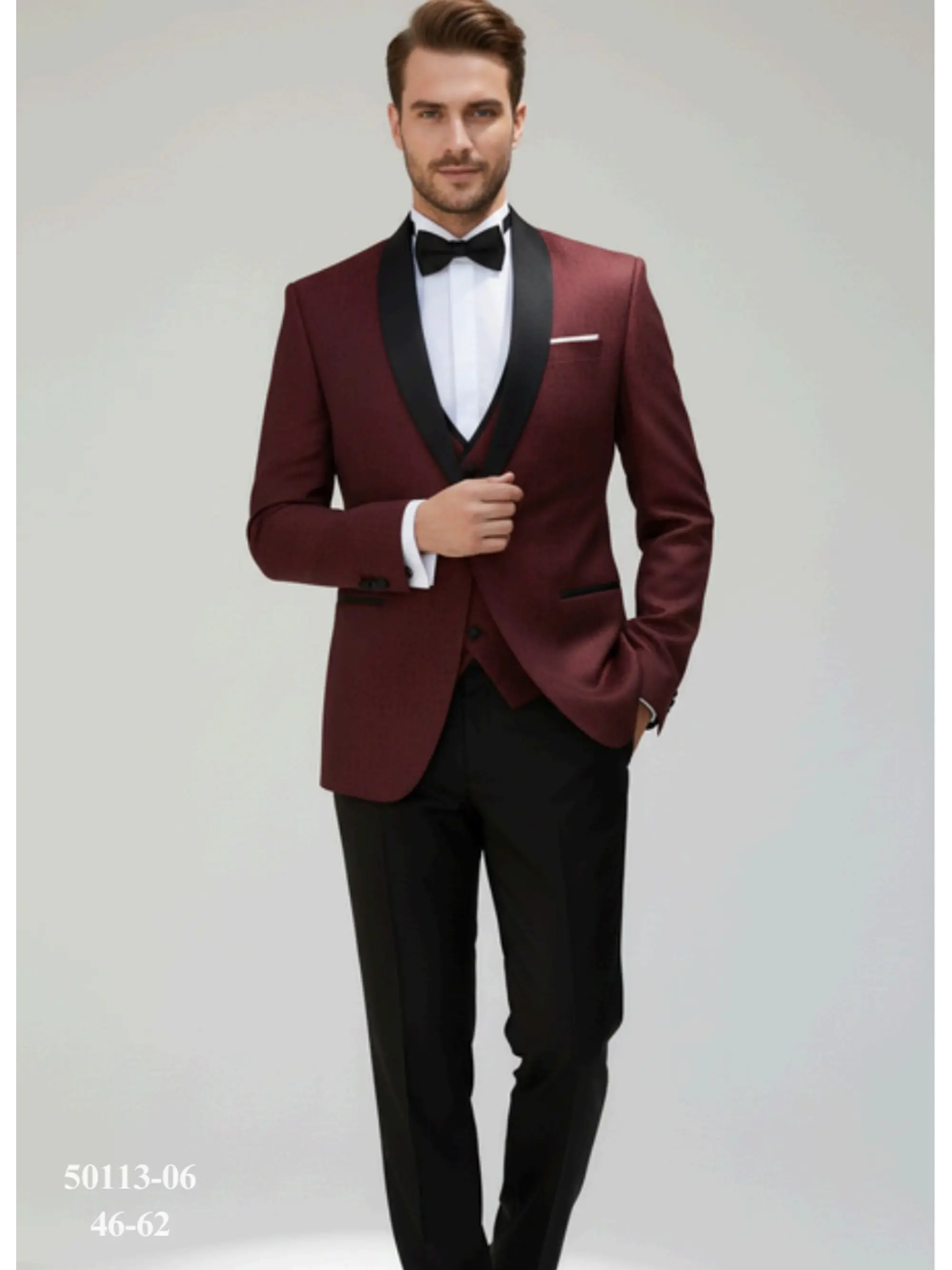 Traje burdeo diseño solapa negra completa 1