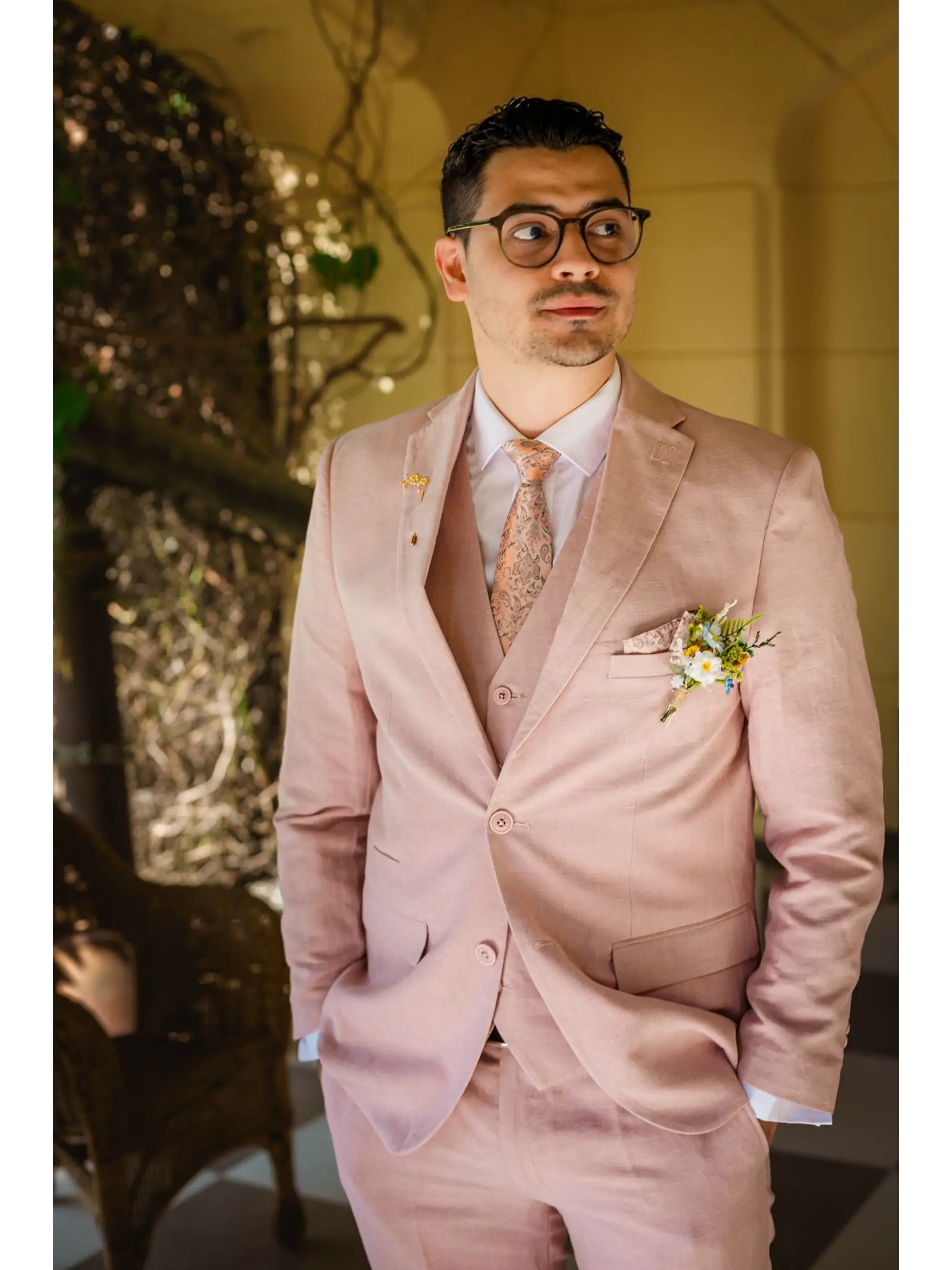 Traje de Lino Rosado (Camisa, Colleras y Humita/corbata) 1