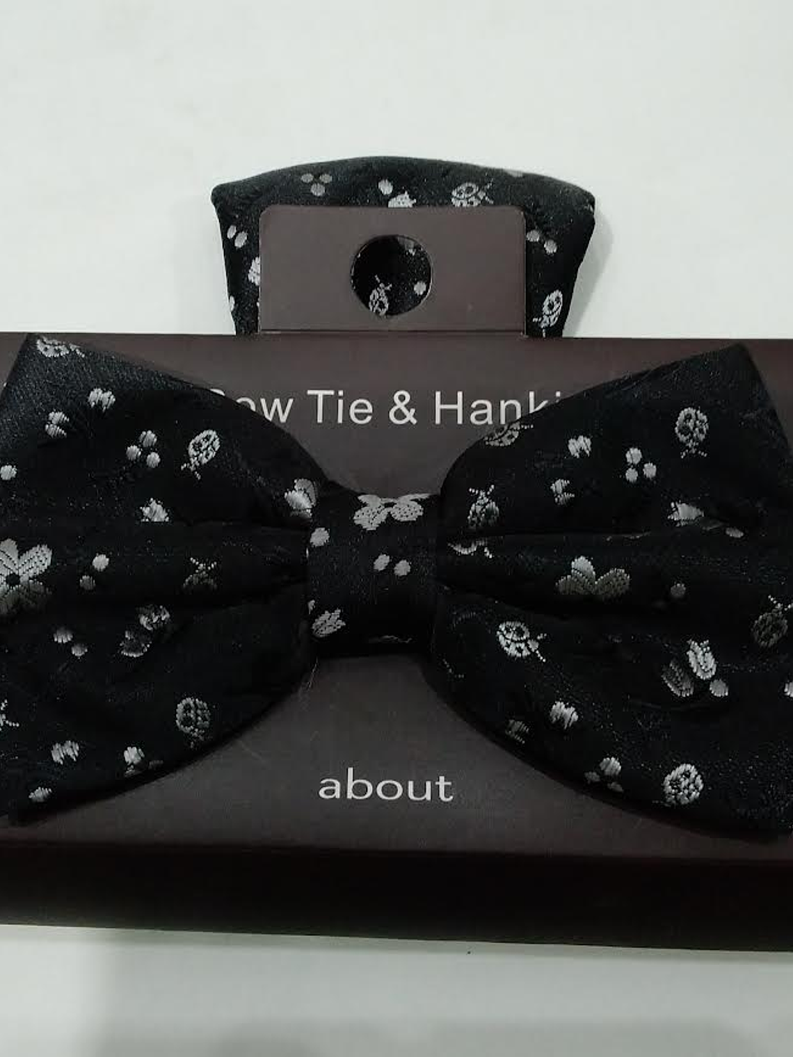 Humita y Pañuelo (Negro y Diseño) 1