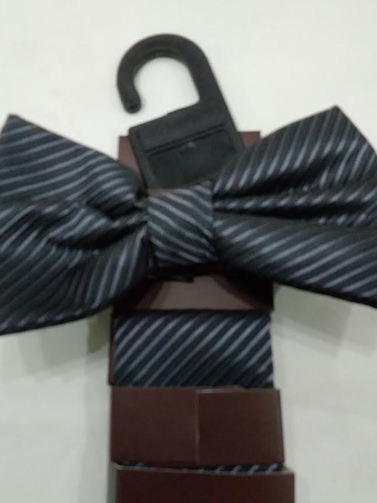 Humita y Pañuelo (Gris oscuro y Diseño) 1