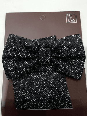 Humita y Pañuelo (Negro y Diseño)