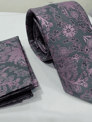 Corbata con Pañuelo (Gris Oscuro y Diseño)