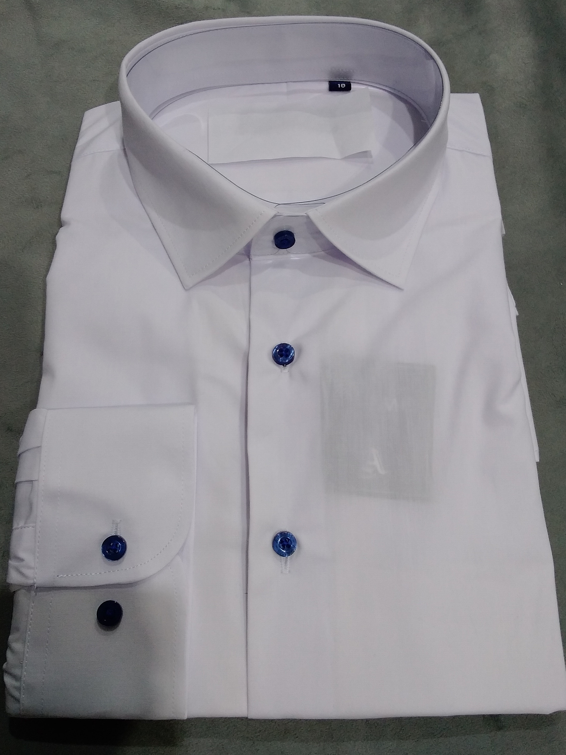 Camisa con Botones Azules  1