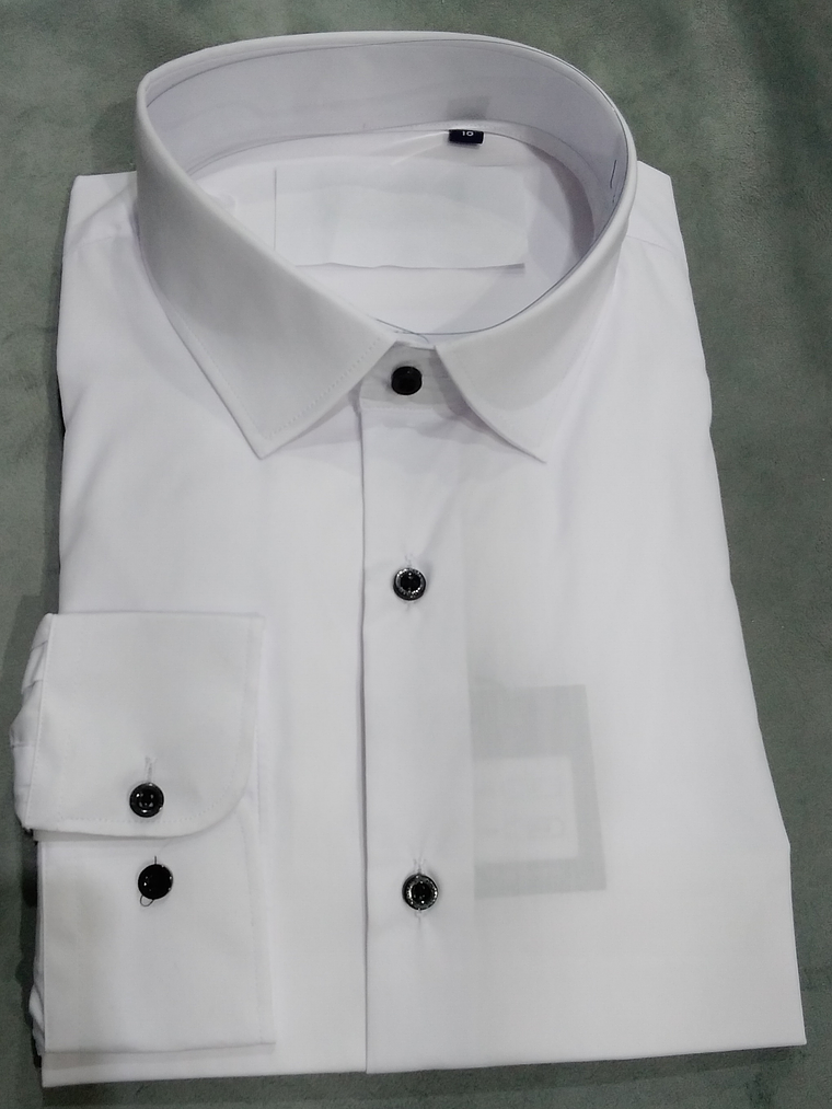 Camisa con Botones Negros 1