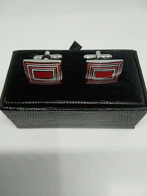 Colleras Rojas con Diseño