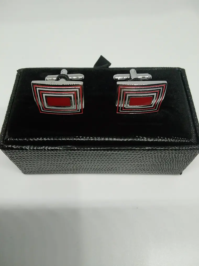 Colleras Rojas con Diseño 2