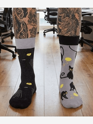 CALCETINES DE ALGODON FANTASIA  ALEGRE DISPARES  OJO GATUNO