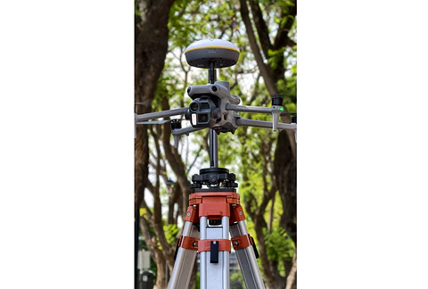 Paquete de fotogrametia con dron DJI y GNSS FJD