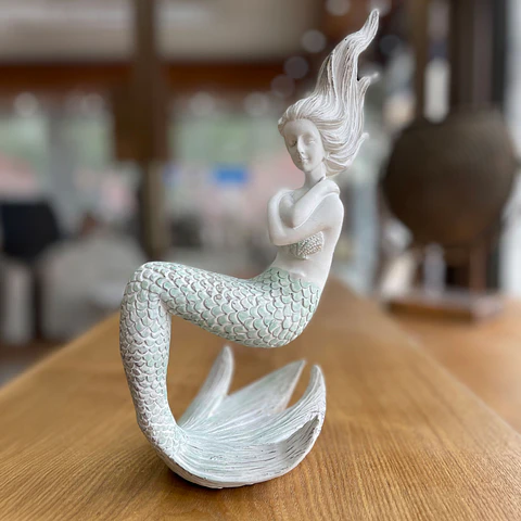 Sirena blanca con turqueza