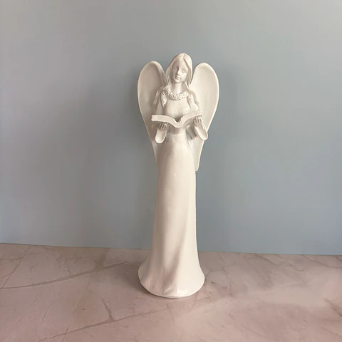 Ángel con libro