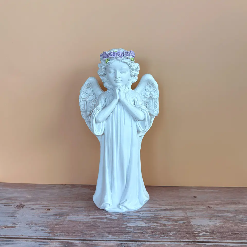 Ángel de la guarda con corona de flores 1