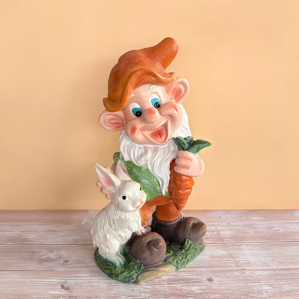 Gnomo con conejo 1