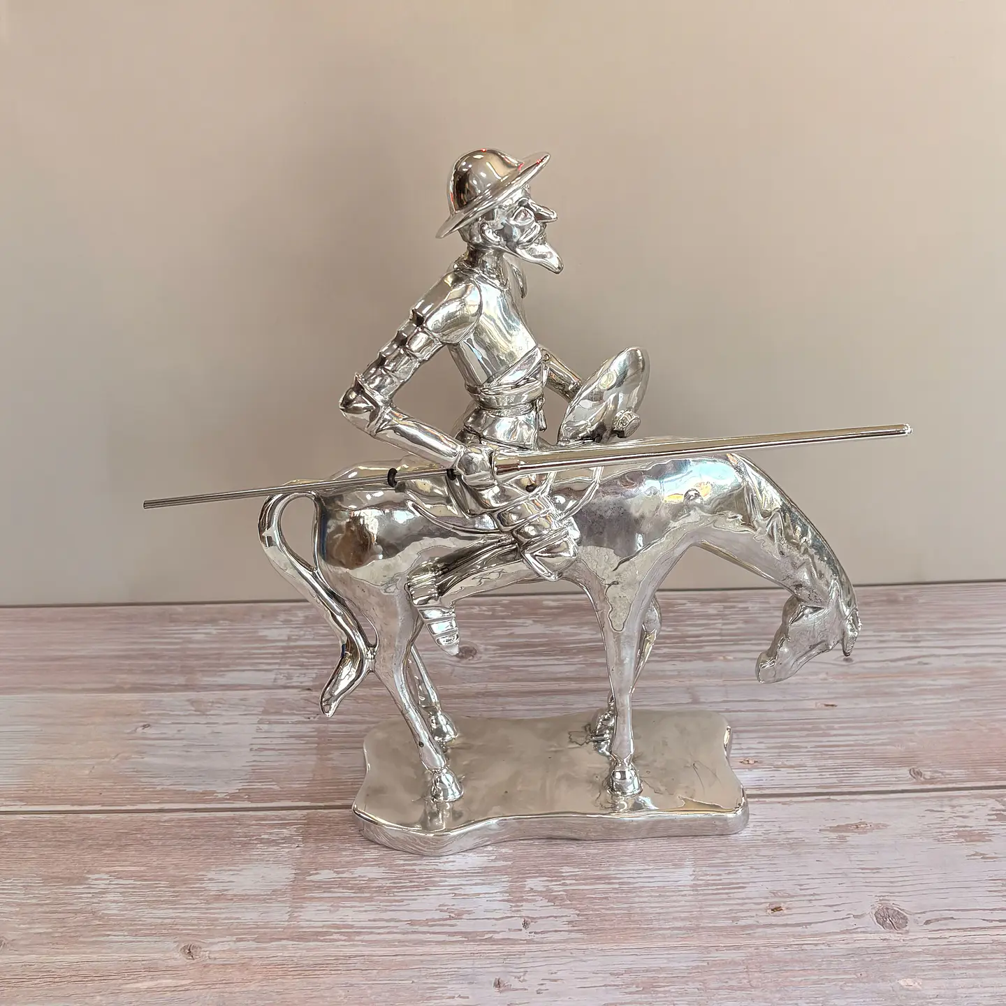 Don quijote en caballo plateado 1