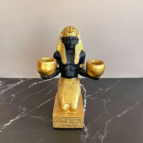 Figura egipcia porta velas