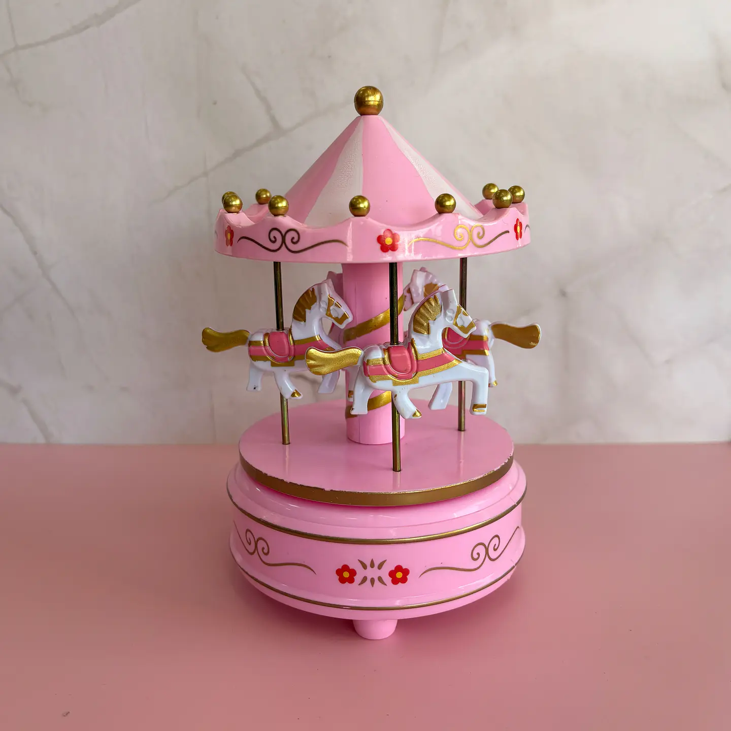 Carrusel rosado con blanco 1